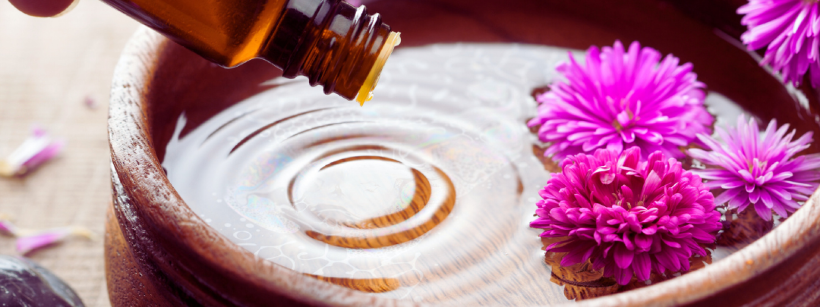 How to Use Aromatherapy to Boost Your Mood Simple Techniques for a Happier Day